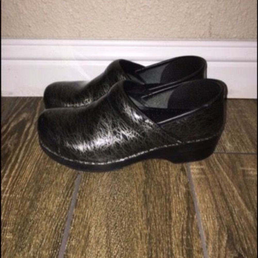 Dansko shoes size 40